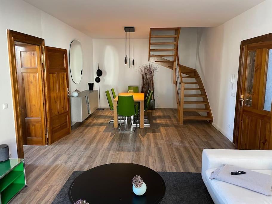 Verwunsches Haus Mit Parkplatz In Bester Lage Markkleeberg Luaran gambar