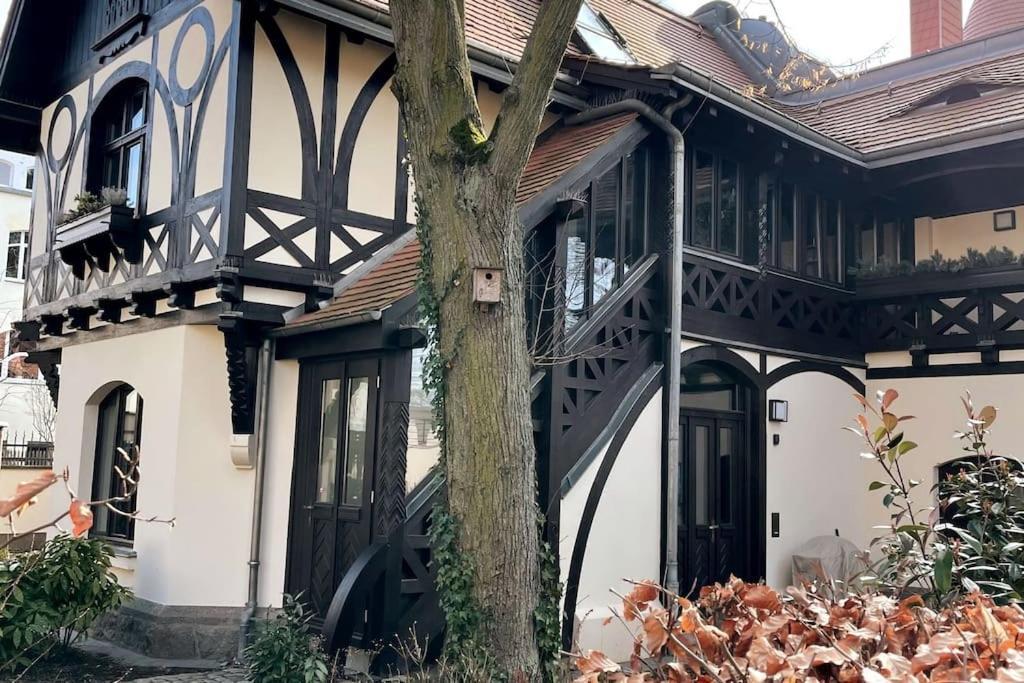 Verwunsches Haus Mit Parkplatz In Bester Lage Markkleeberg Luaran gambar